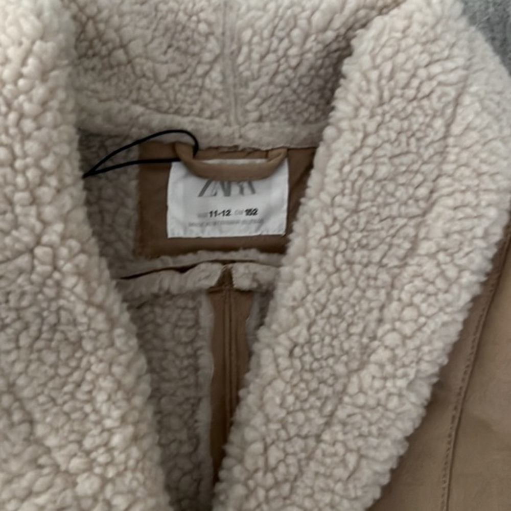 Zara Sherpa Vest - Picture 2 of 8